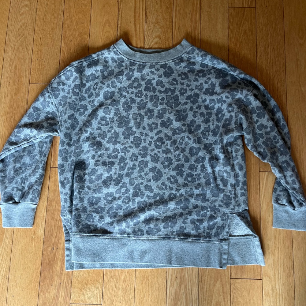 GAP Heather Gray Knit Pullover